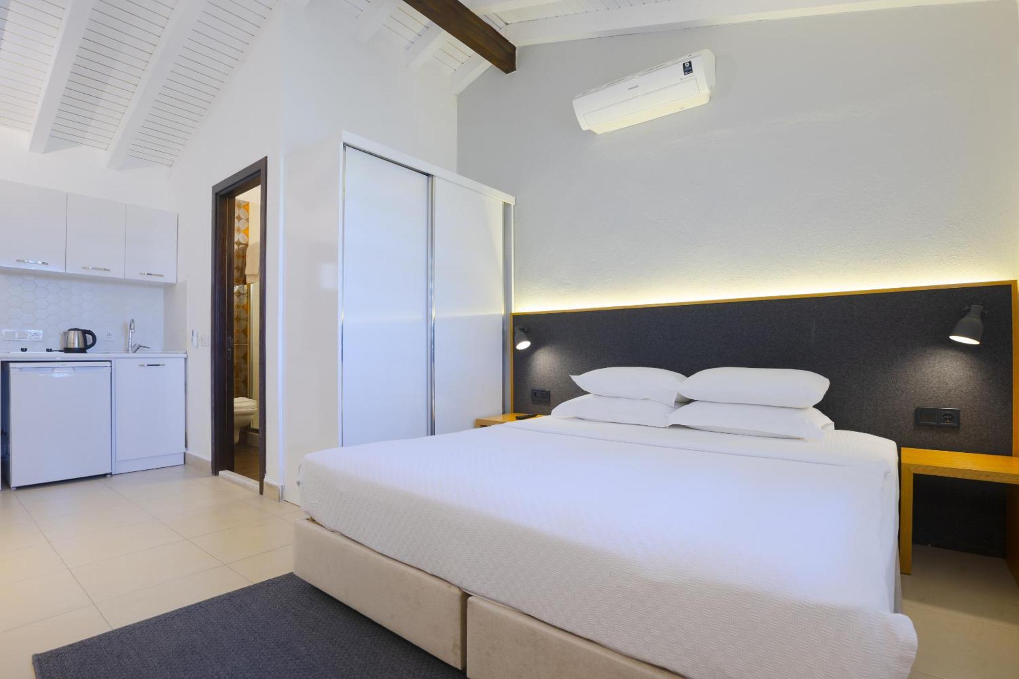 Aegean Apartments - Bungalows Алачати Номер фото